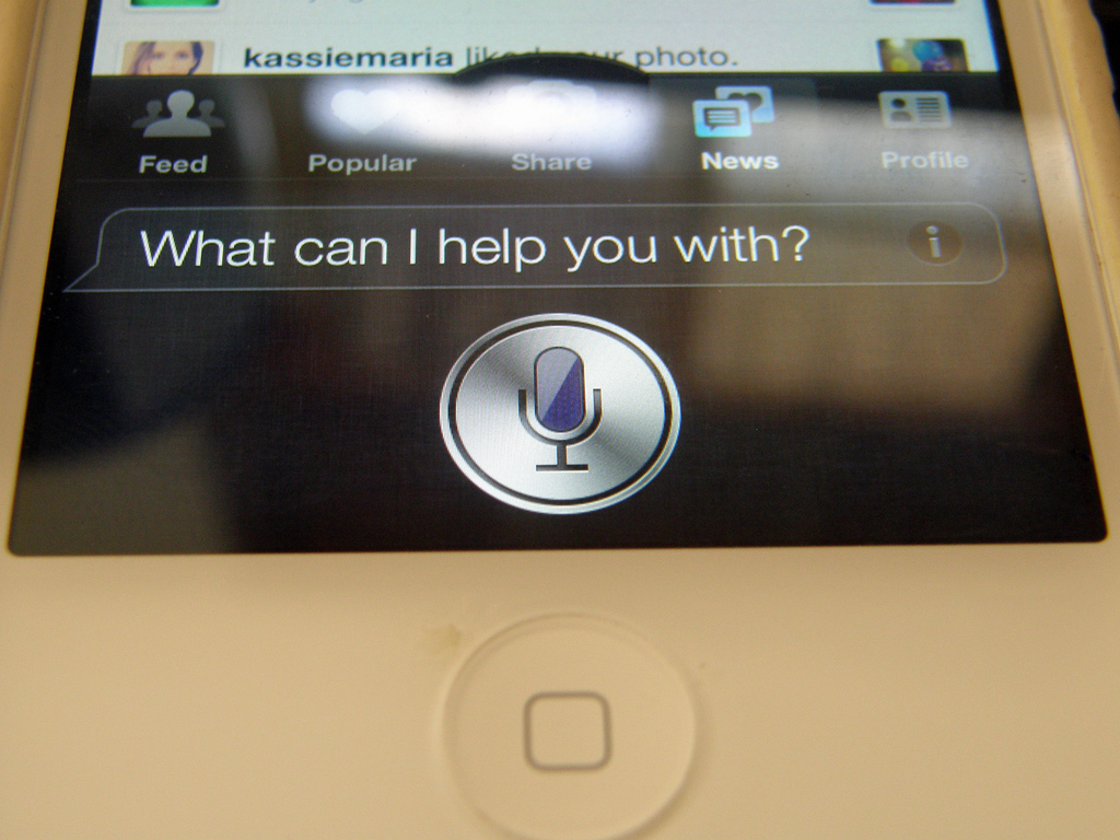 Which Voice Recognition Is Better: Siri or Google Now?