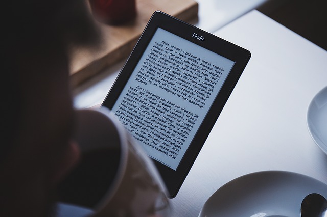 How to Incorporate E-Books Into Your Social Media Marketing Strategy